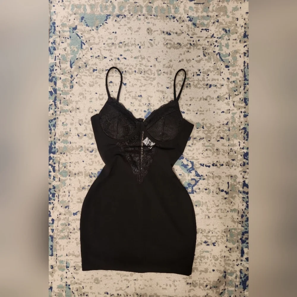 Lace | lbd - Picture 3 of 6